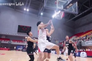 不止是身体天赋！名场面：18岁杨瀚森对阵香港职业队降维打击~